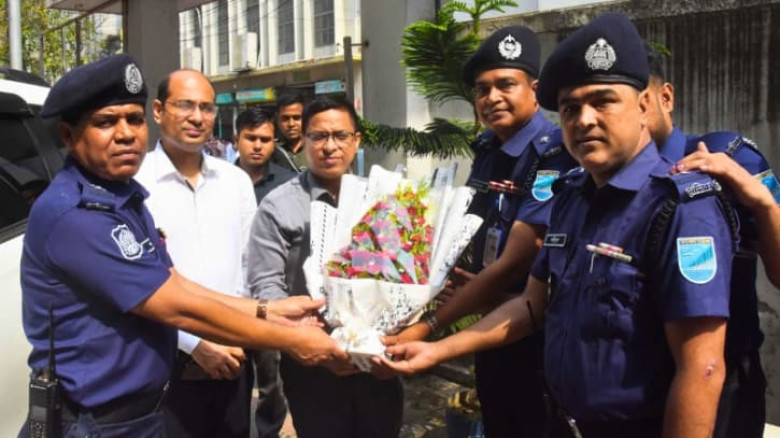 ঈদে নিরাপত্তা নিশ্চিত করতে প্রয়োজনীয় ব্যবস্থা নেয়া হয়েছে: ডিসি